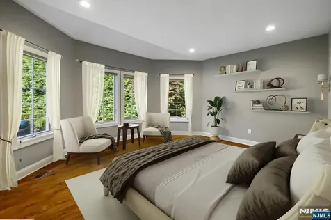 8 Church Court Closter NJ 07624