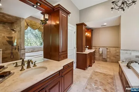 8 Church Court Closter NJ 07624