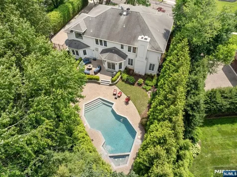 8 Church Court Closter NJ 07624