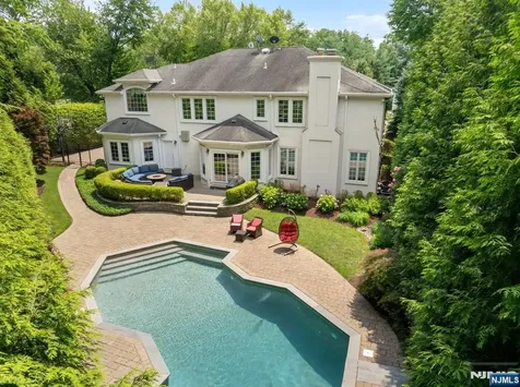 8 Church Court Closter NJ 07624