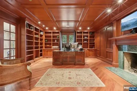11 Woodfield Lane Saddle River NJ 07458