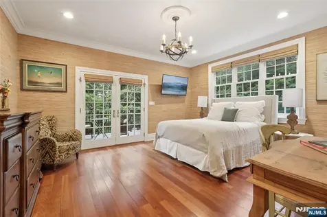 11 Woodfield Lane Saddle River NJ 07458