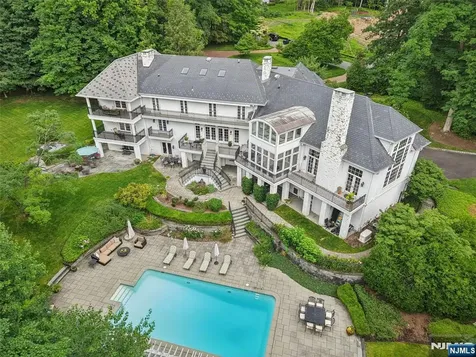 11 Woodfield Lane Saddle River NJ 07458
