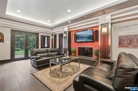 11 Woodfield Lane Saddle River NJ 07458