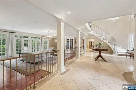 11 Woodfield Lane Saddle River NJ 07458