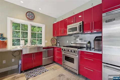 11 Woodfield Lane Saddle River NJ 07458