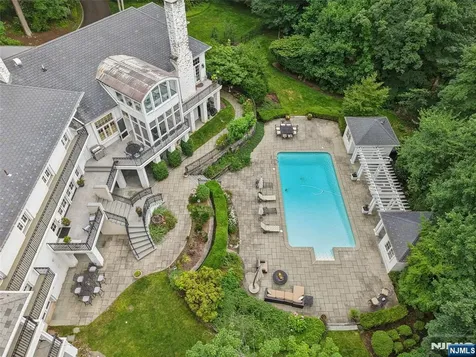 11 Woodfield Lane Saddle River NJ 07458