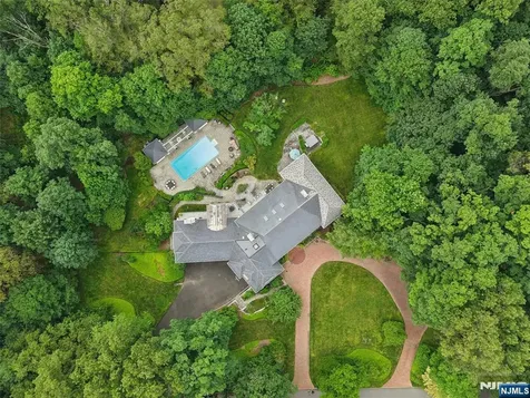 11 Woodfield Lane Saddle River NJ 07458