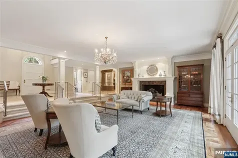 11 Woodfield Lane Saddle River NJ 07458