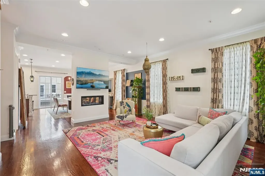 42 Roosevelt Drive Wood Ridge NJ 07075