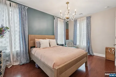42 Roosevelt Drive Wood Ridge NJ 07075