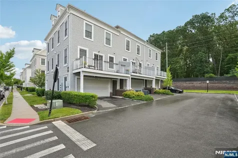 42 Roosevelt Drive Wood Ridge NJ 07075