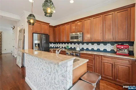 42 Roosevelt Drive Wood Ridge NJ 07075