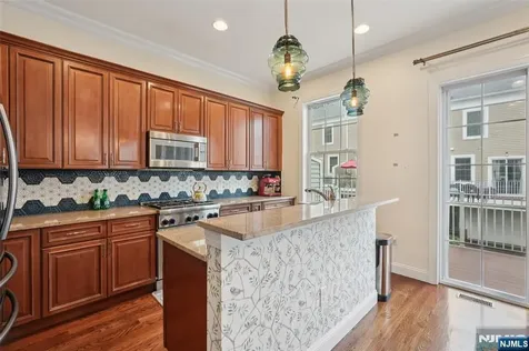 42 Roosevelt Drive Wood Ridge NJ 07075