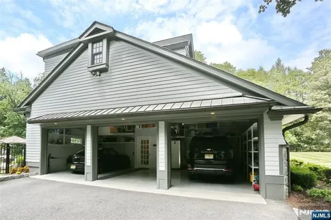 24 Holly Drive Upper Saddle River NJ 07458