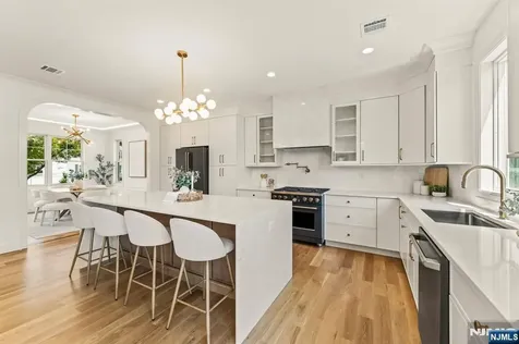 463 Senate Road New Milford NJ 07646