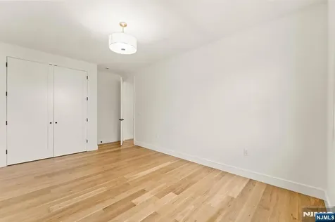 463 Senate Road New Milford NJ 07646
