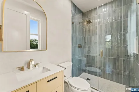 463 Senate Road New Milford NJ 07646