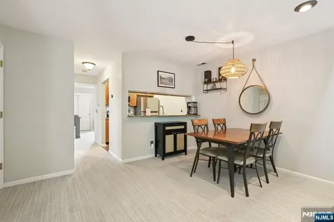 127 Surrey Court Ramsey NJ 07446