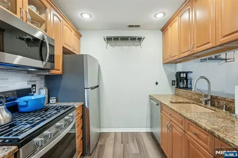 127 Surrey Court Ramsey NJ 07446