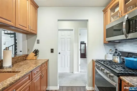 127 Surrey Court Ramsey NJ 07446