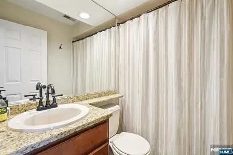 127 Surrey Court Ramsey NJ 07446