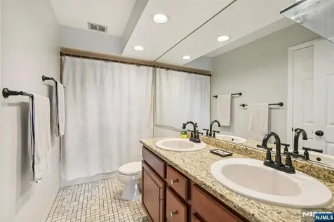 127 Surrey Court Ramsey NJ 07446