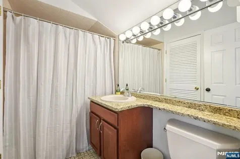 127 Surrey Court Ramsey NJ 07446