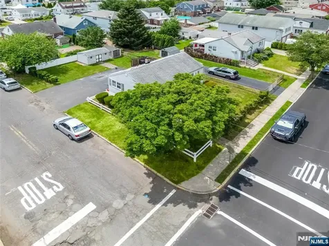 84 Chestnut Street Lodi NJ 07644