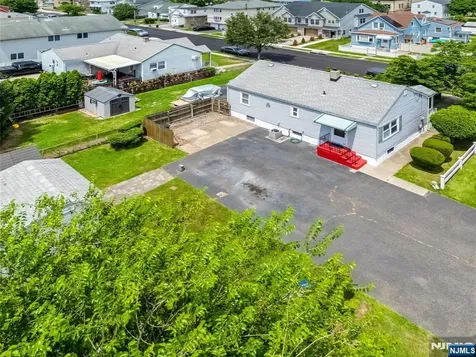 84 Chestnut Street Lodi NJ 07644