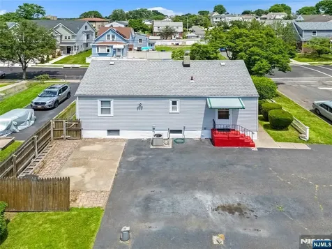 84 Chestnut Street Lodi NJ 07644