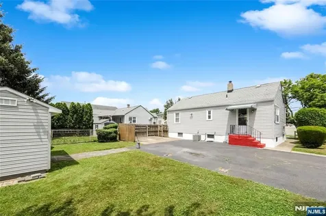 84 Chestnut Street Lodi NJ 07644