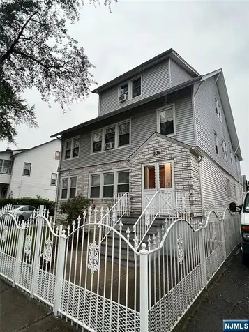 101 Ellington Street East Orange NJ 07017