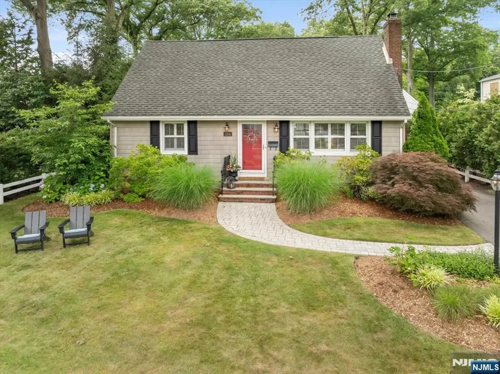 284 Eastside Avenue Ridgewood NJ 07450
