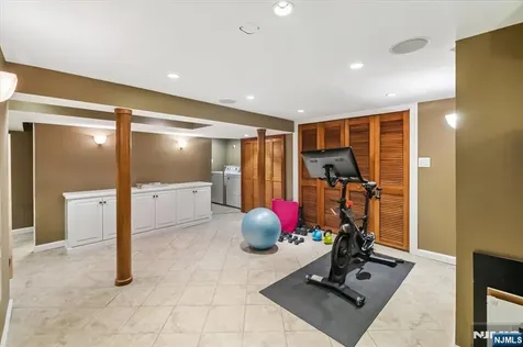284 Eastside Avenue Ridgewood NJ 07450