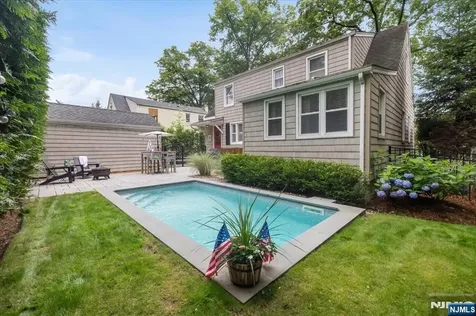 284 Eastside Avenue Ridgewood NJ 07450