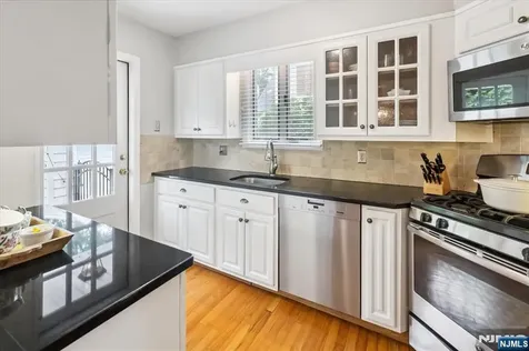 284 Eastside Avenue Ridgewood NJ 07450