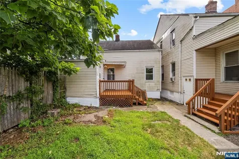 73 N 6th Street Paterson NJ 07522