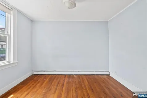 73 N 6th Street Paterson NJ 07522