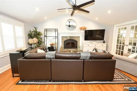 110 Mallinson Street Allendale NJ 07401