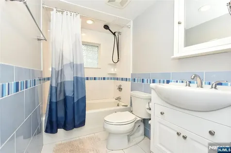 110 Mallinson Street Allendale NJ 07401
