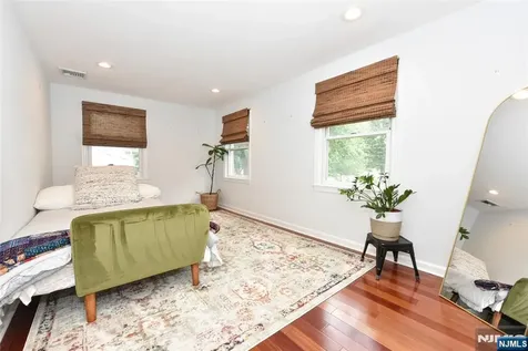 110 Mallinson Street Allendale NJ 07401