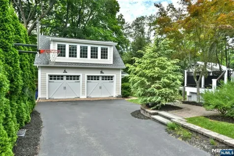 110 Mallinson Street Allendale NJ 07401