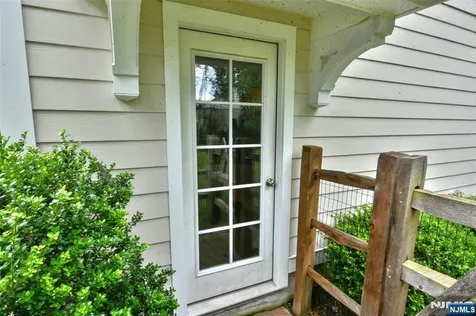 110 Mallinson Street Allendale NJ 07401