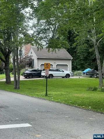 410 Mark Lane River Vale NJ 07675