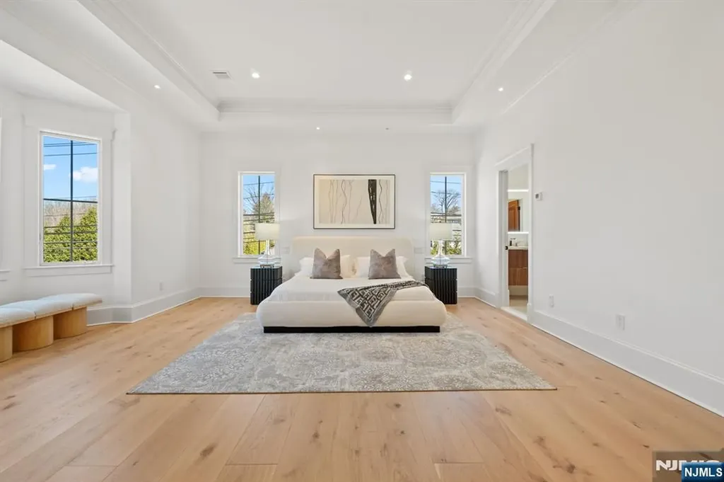 978 Closter Dock Road Alpine NJ 07620