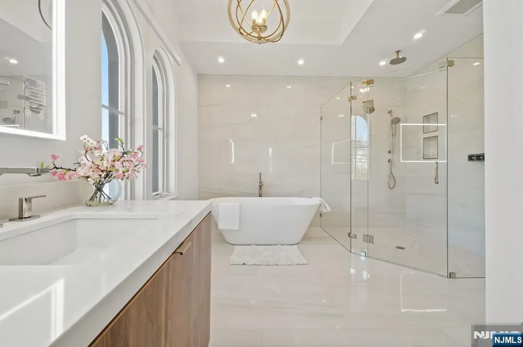 978 Closter Dock Road Alpine NJ 07620