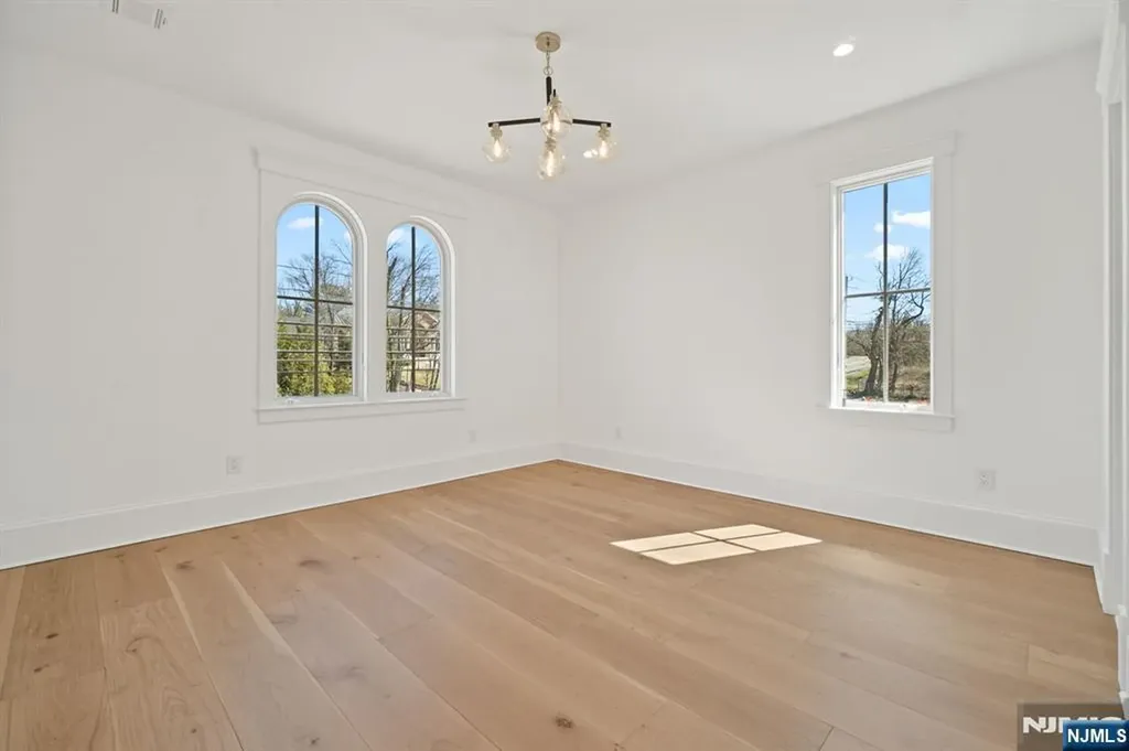 978 Closter Dock Road Alpine NJ 07620