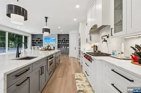 244 Virginia Avenue Fort Lee NJ 07024