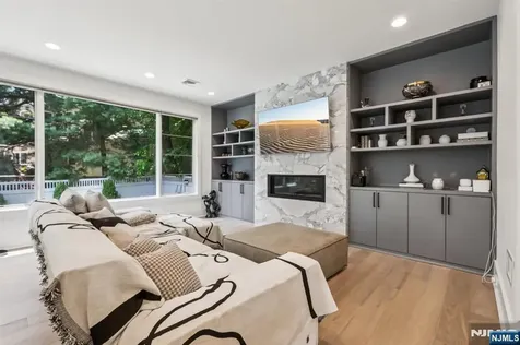 244 Virginia Avenue Fort Lee NJ 07024